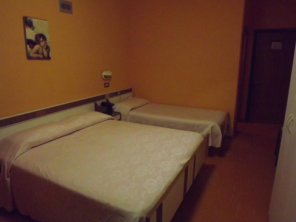 Hotel Cristina Chianciano Terme Habitación foto