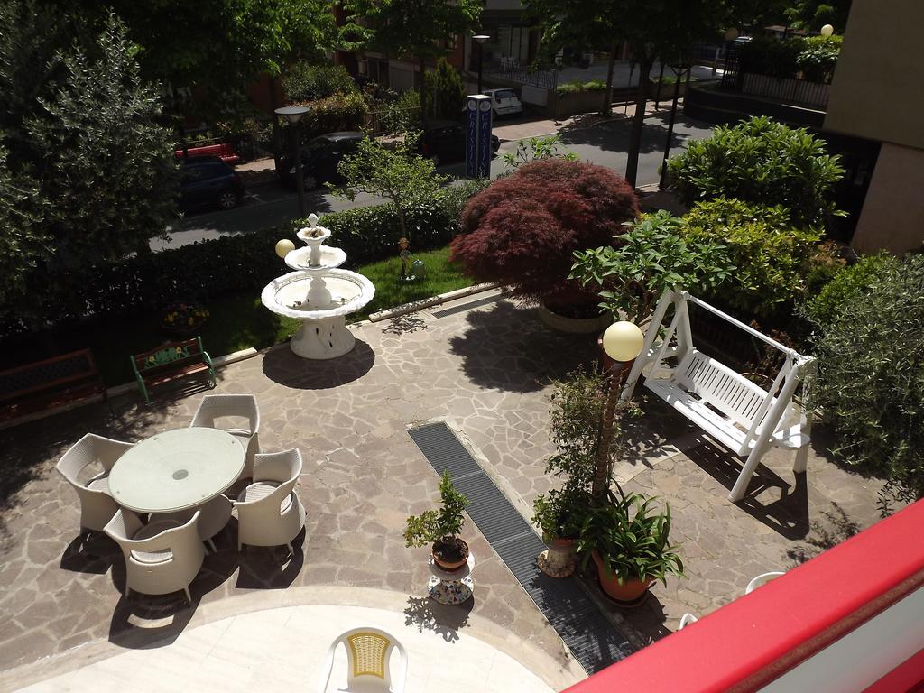 Hotel Cristina Chianciano Terme Exterior foto