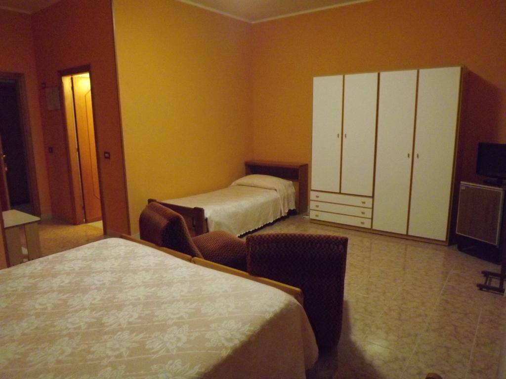 Hotel Cristina Chianciano Terme Habitación foto
