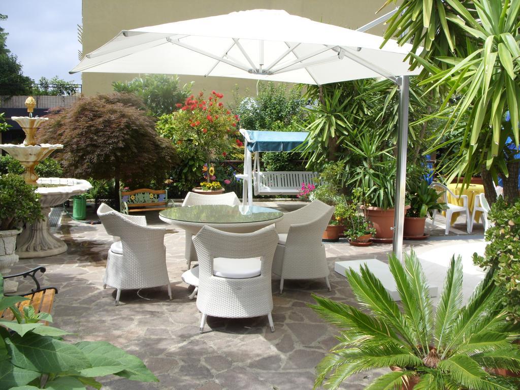 Hotel Cristina Chianciano Terme Exterior foto